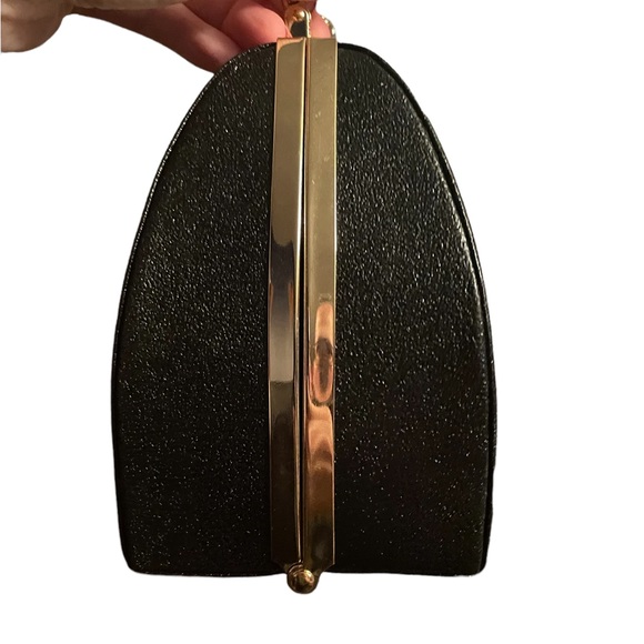 Vintage Black Clamshell Handbag with Gold Hardware - Picture 3 of 12